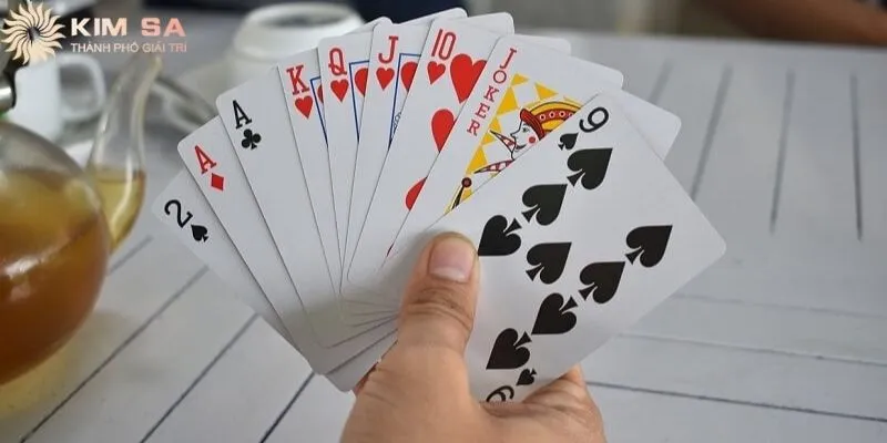 Hướng dẫn chi tiết cách đánh bài tây cực hiệu quả cho newbie
